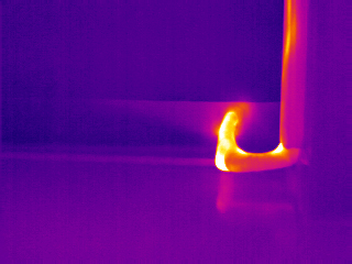 铜管包裹不严,冷量偷偷流失